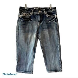 Sexy Couture Medium Wash Capris - size 9‎